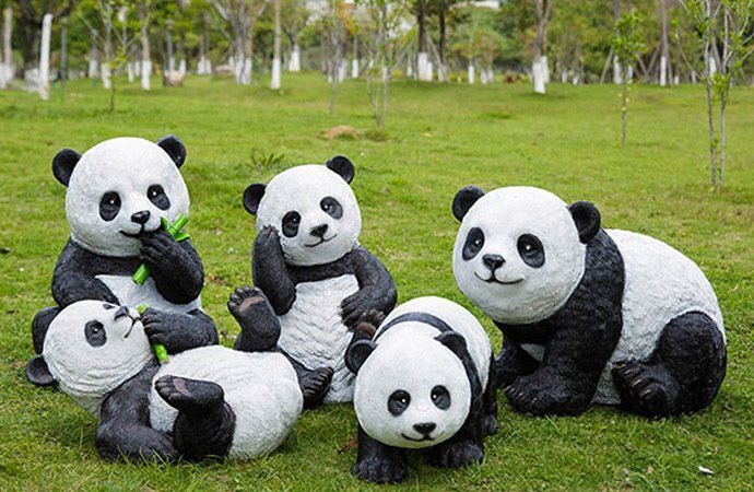 熊貓卡通雕塑